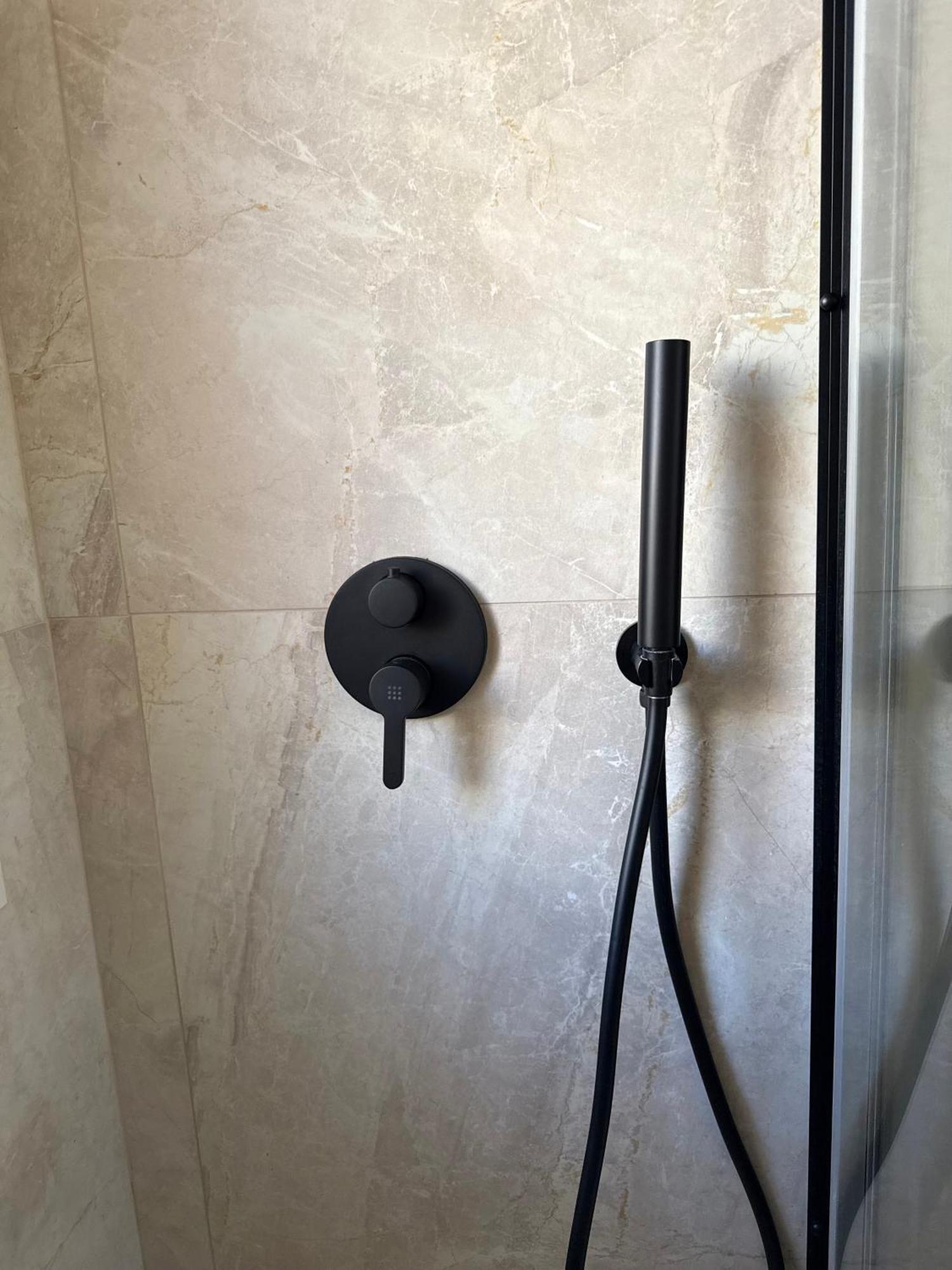 Noach Experience Apartment Ливорно Екстериор снимка